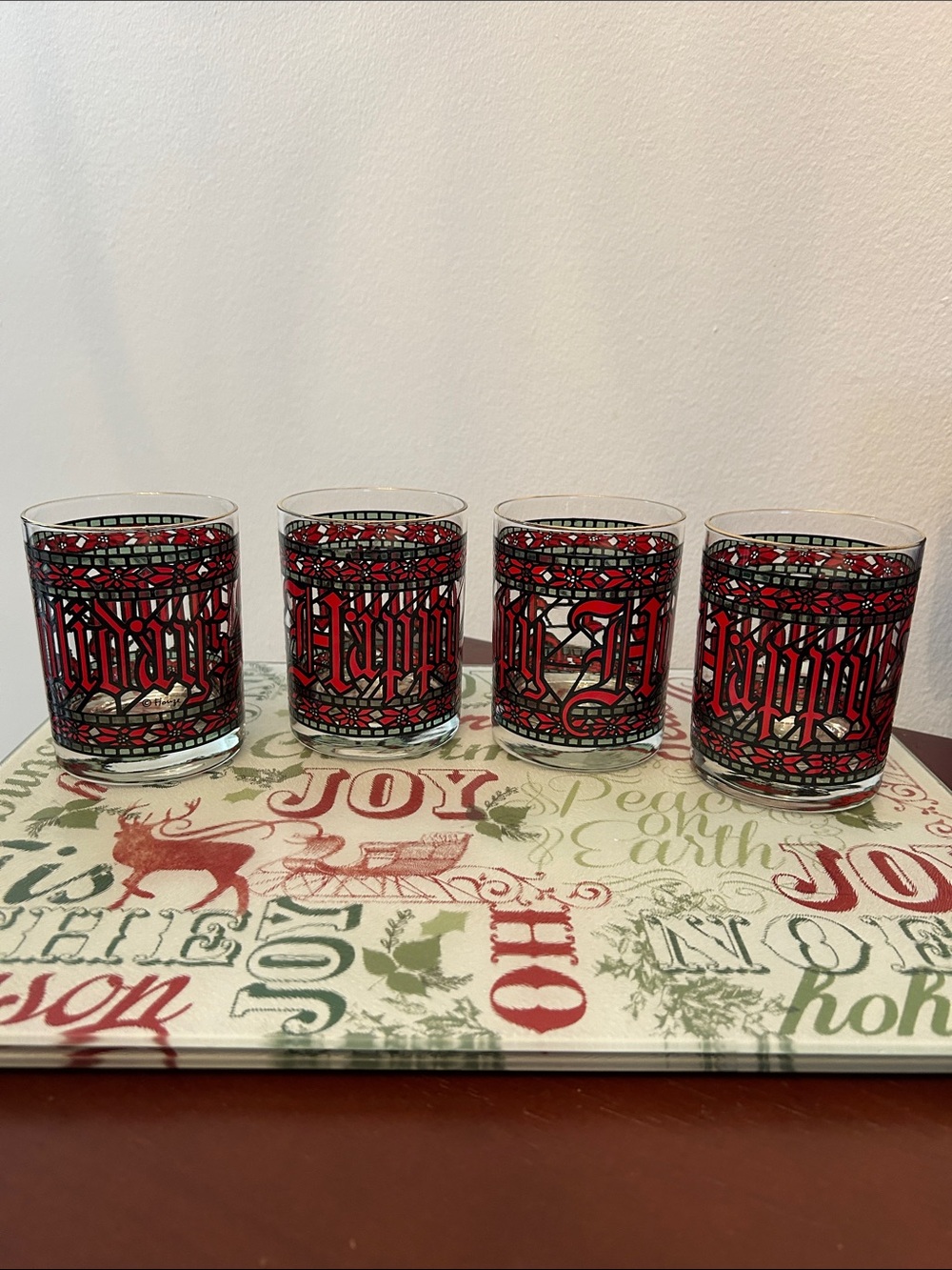 Houze Set of 4 Holiday Red Stained-Glass Pattern Glasses / Cups Gold Rim Vintage